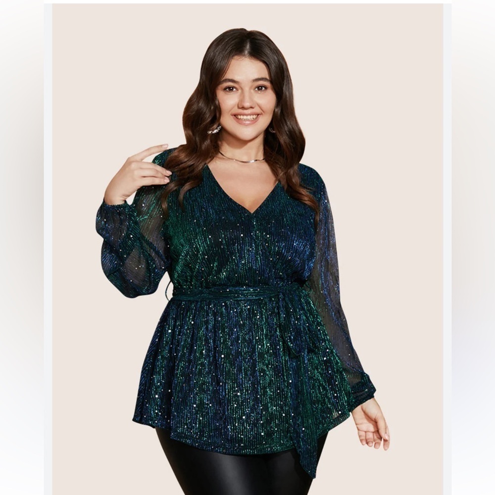 NWT BLOOMCHIC‎ Blue/Green Metallic Sequins Long Sleeve Cross Over Blouse Size 26